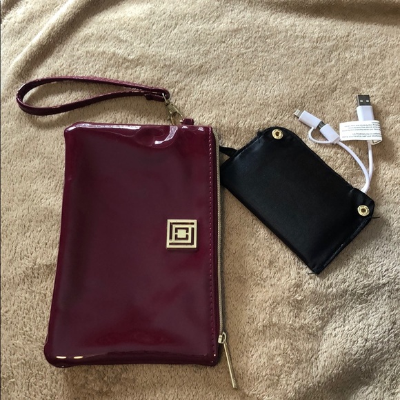 Phone Charging Wristlet - Picture 6 of 8